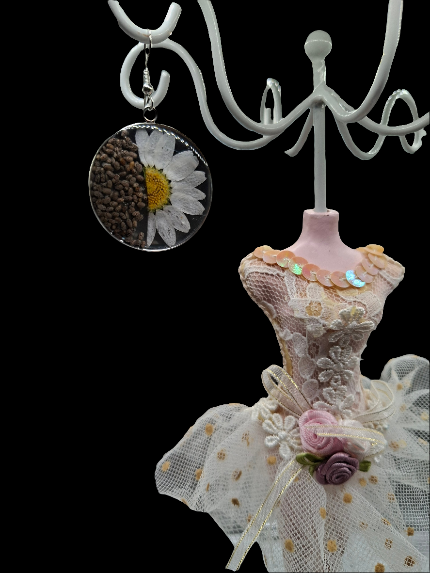 Daisy and chia seed Earrings