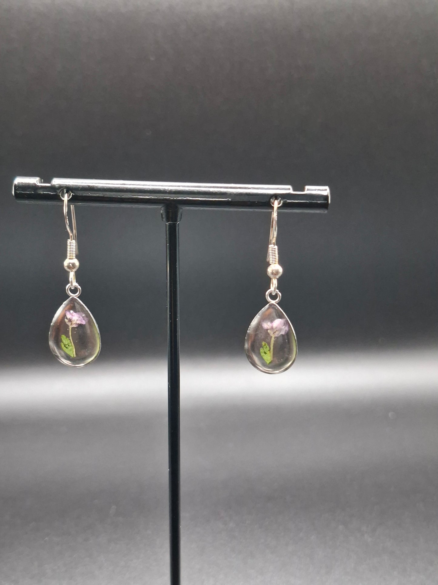Teardrop flower earrings